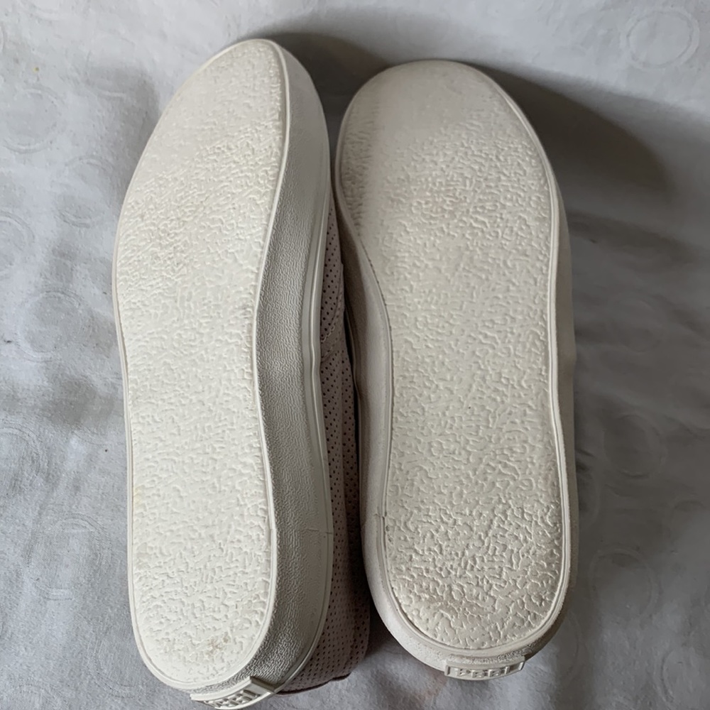 Old Navy Deck Shoes NWOT Mauve and Suede Like material - Picture 3 of 3